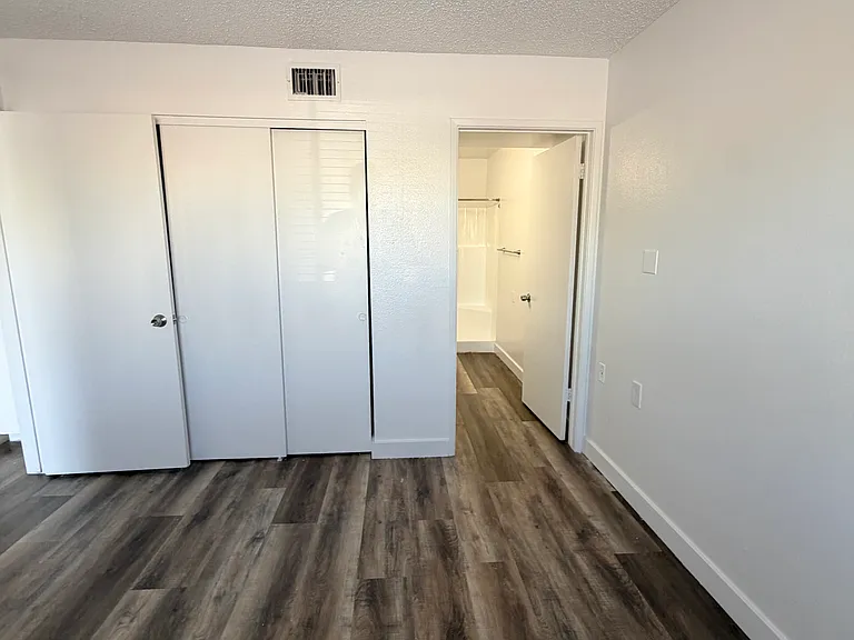 Flats at Granite Reef — Photo 11