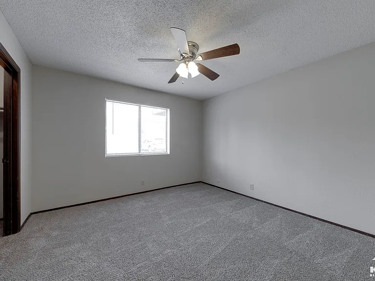 Pheasant Run Apartments — Photo 18