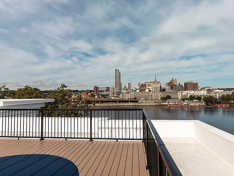 DeLaet's Landing - 99 New Broadway — Photo 20