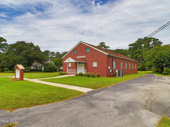 2101 S Lakeview Drive, Newport, NC 28570