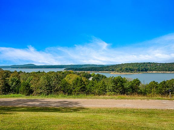 Howard Creek area of Bull Shoals Lake