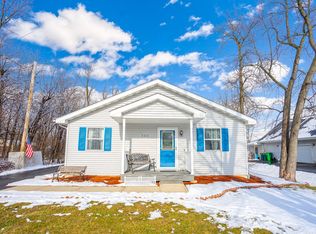 520 W 3rd St, Braidwood, IL 60408