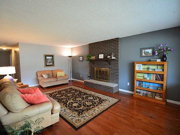 3rd image of 3194 Viola Ln