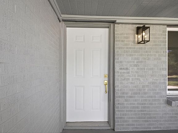 5th image of 512 Mirike Dr