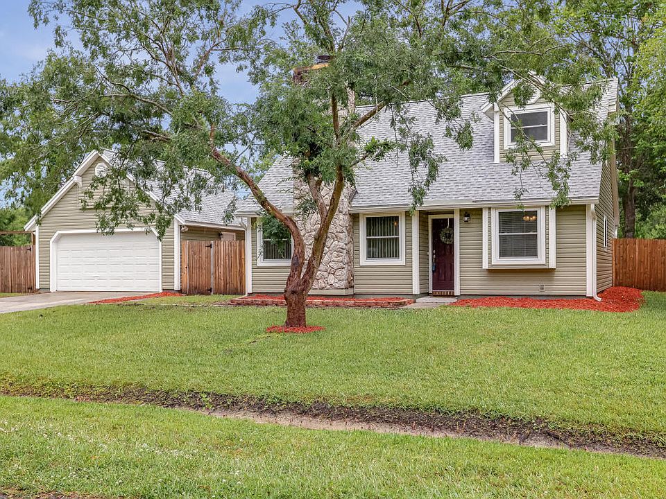 1st image of 10761 Lariat Ln