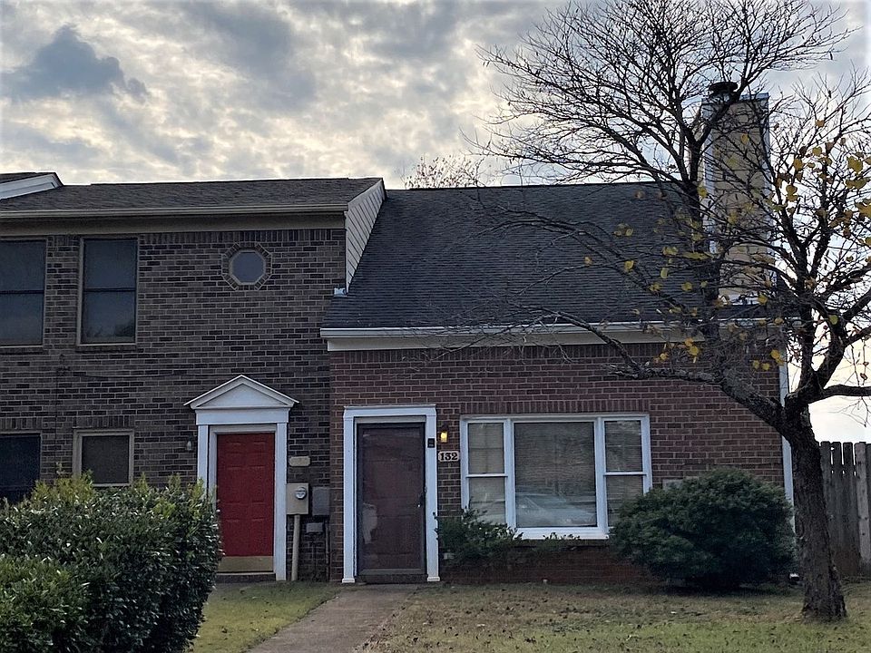 2nd image of 132 Crescent Cir