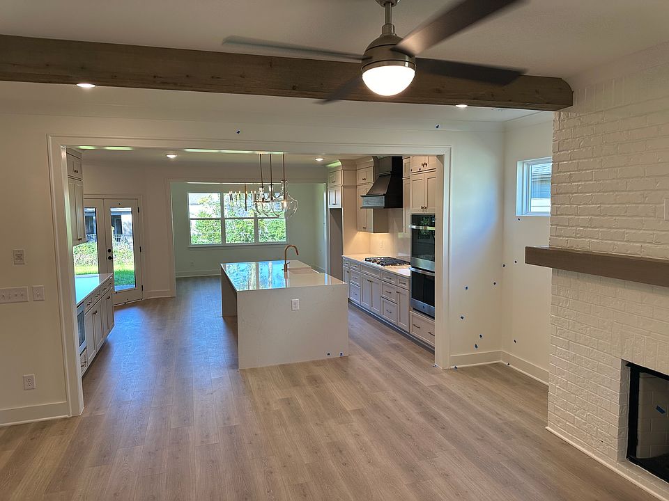 1st image of 3314 Sassafras Ln