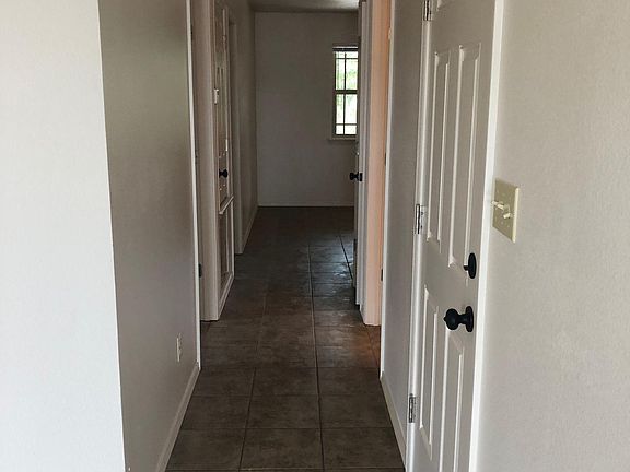 3rd image of 106 Ashley Dr