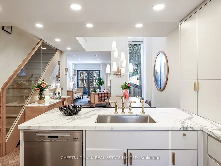 27 Gibson Ave — Photo 7