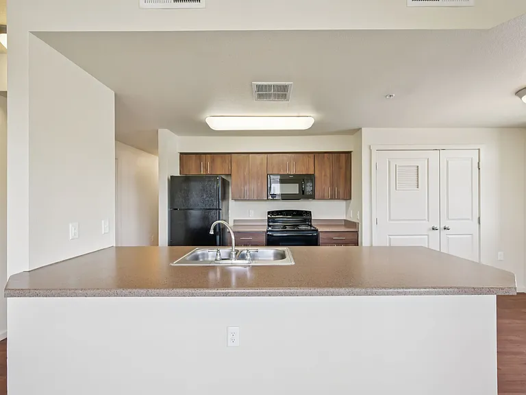 Copper Creek Apts — Photo 11