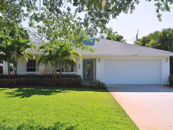4th image of 4126 NE Carrol Ct
