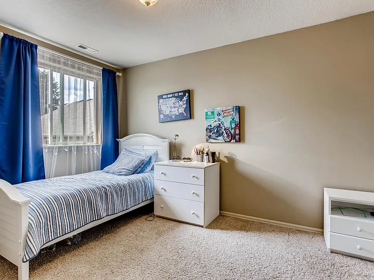 4805 NE 50th Ct — Photo 11