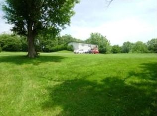 9415 NW 67th St, Parkville, MO 64152