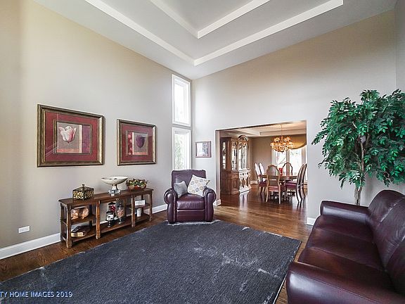 4th image of 1464 Greenlake Dr