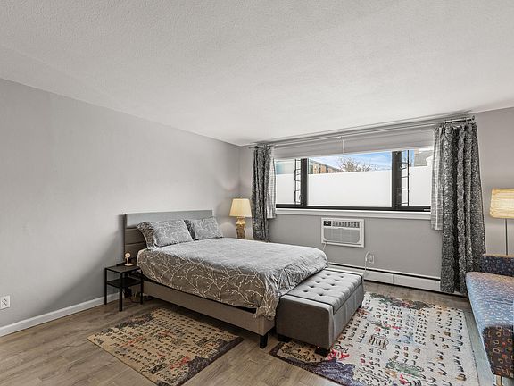 5th image of 2500 Blaisdell Ave APT 109