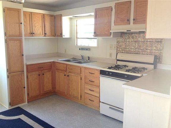 3rd image of 1171 Baker St #32
