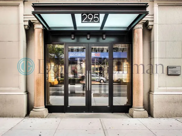 295 Park Avenue South image 16 of 17