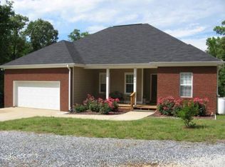 198 Wood Fence Ln, Childersburg, AL 35044