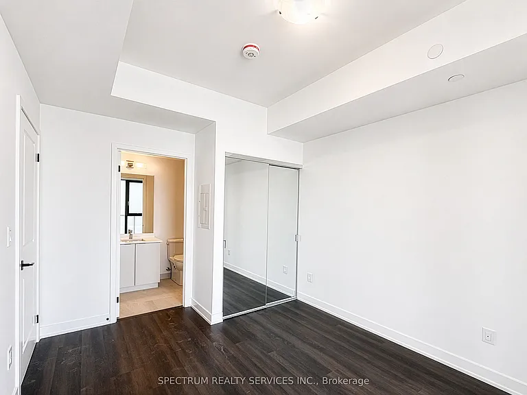 2075 Lakeshore Rd #1407 — Photo 9