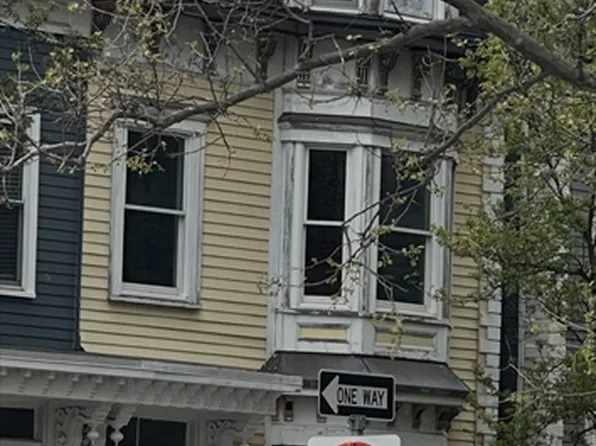 47 Old Harbor St, South Boston, MA 02127