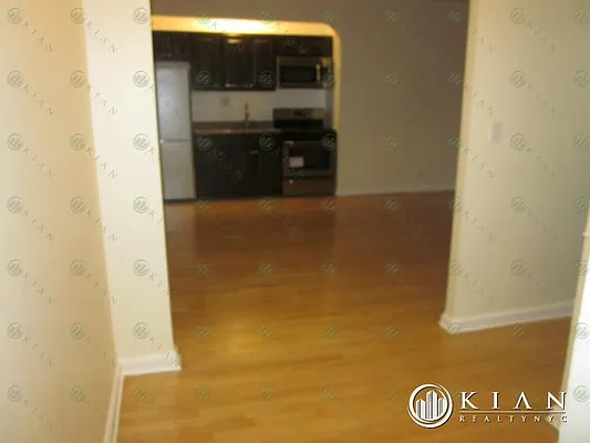 Rented by Kian Realty | media 15