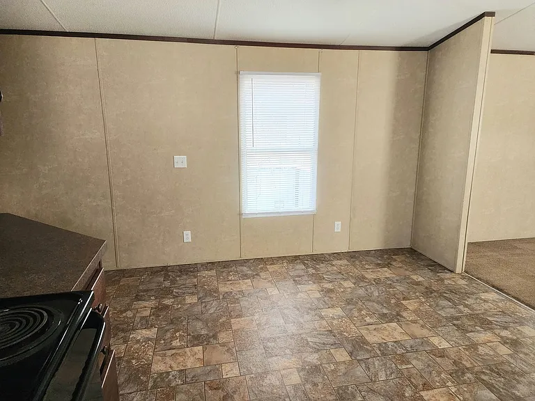 413 N Avenue K — Photo 6
