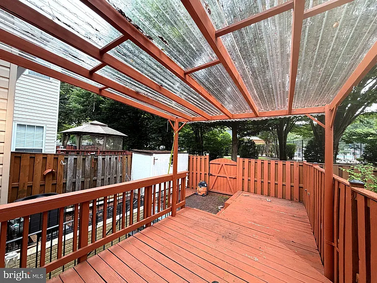 5944 Raina Dr — Photo 2