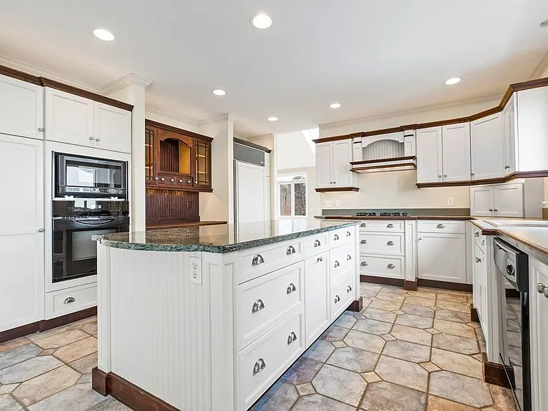 42 Oak Bluff Cir — Photo 20