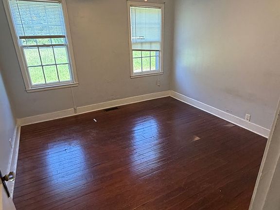 4th image of 1743 Kissingbower Rd