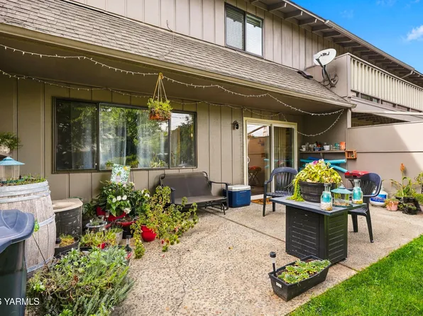 701 S 38th Ave APT 6, Yakima, WA 98902