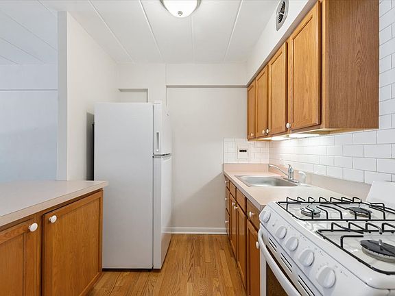 5th image of 5616 N Kenmore Ave APT 3D