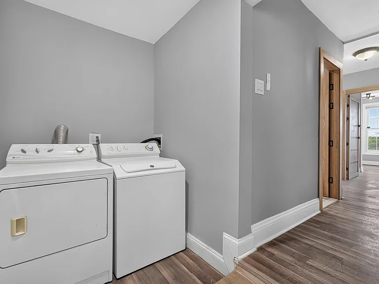 255 Kennedy Blvd — Photo 21