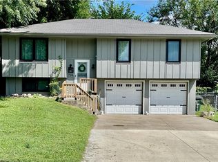 736 Pottawatomie St, Leavenworth, KS 66048