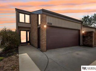 2801 Park Place Dr, Lincoln, NE 68506
