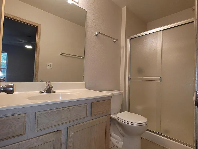 205 SW South Ave — Photo 13