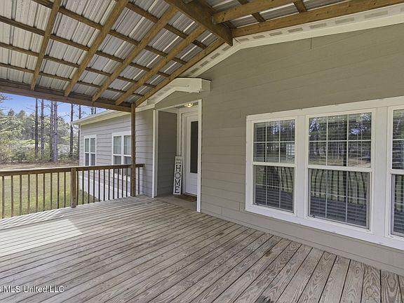 3rd image of 1122 Eagle Ridge Rd