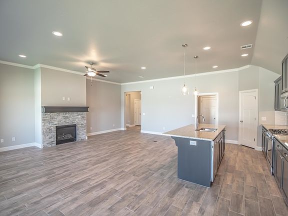 5th image of 4925 Desert Willow Ln