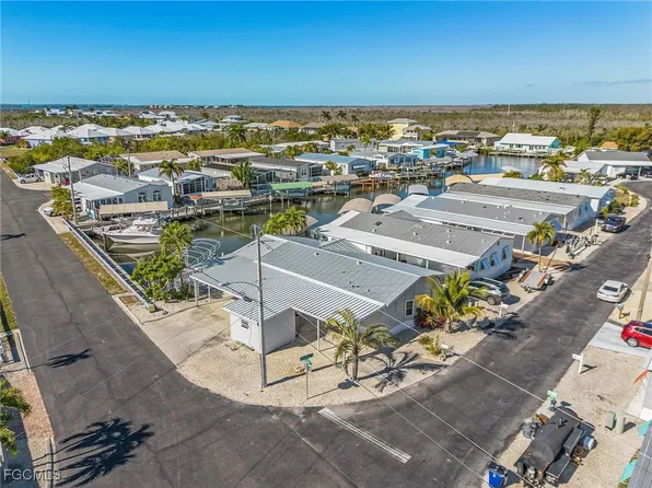 3065 Skipper Ln, Saint James City, FL 33956