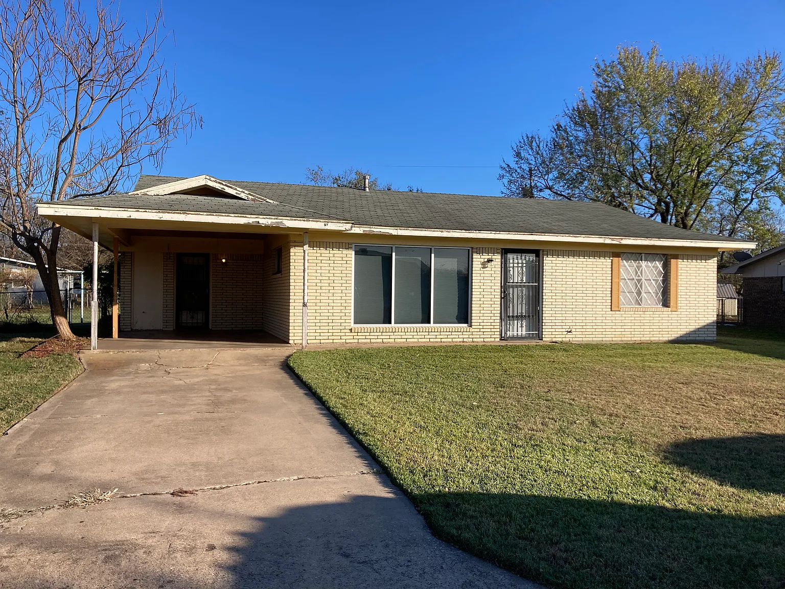 S 17th Ave, Durant — Photo 1