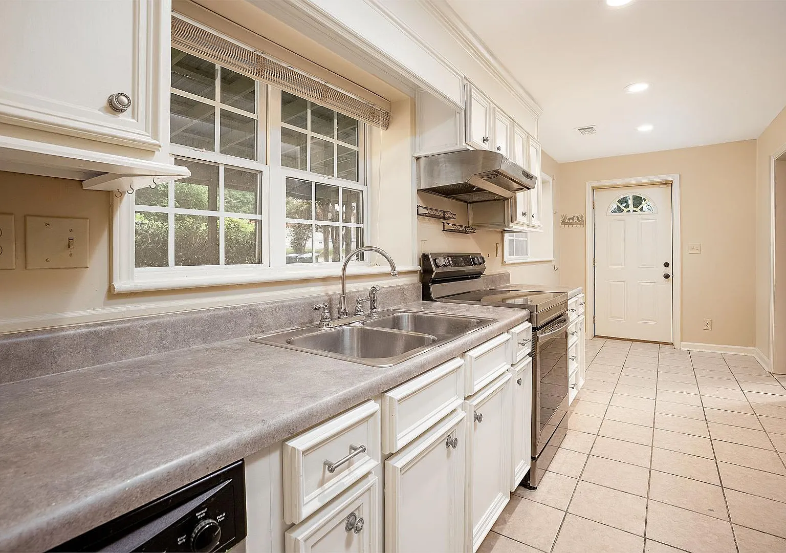 314 Williams St — Photo 4