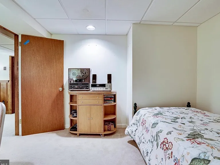 7403 Essex Ave — Photo 2
