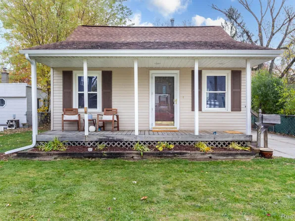 3932 Ellwood Ave, Berkley, MI 48072