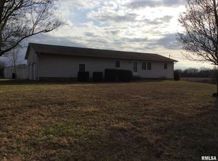 22207 E Dahlgren Rd, Belle Rive, IL 62810