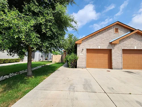 229 Anne Louise Dr Photo 1