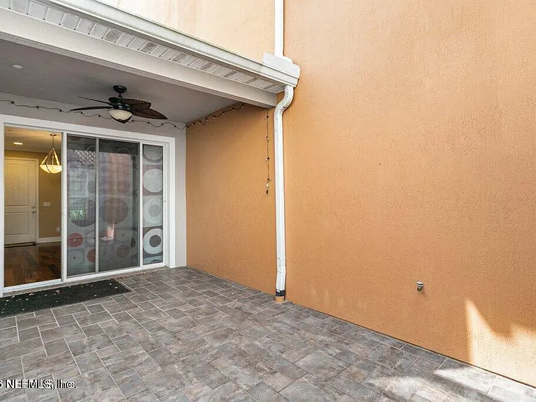 6217 Eclipse Cir — Photo 4