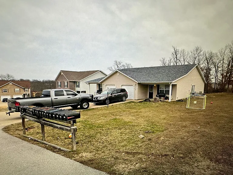 22570B Hollow Oak Ln — Photo 1