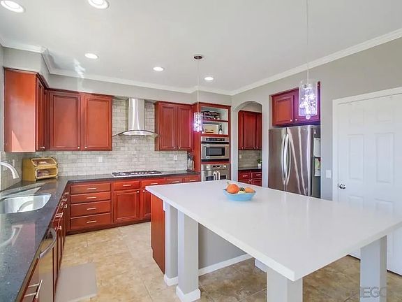 3rd image of 2708 Valleycreek Cir