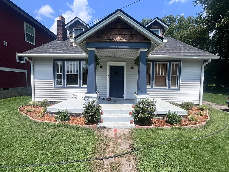1011 Calvert St — Photo 1