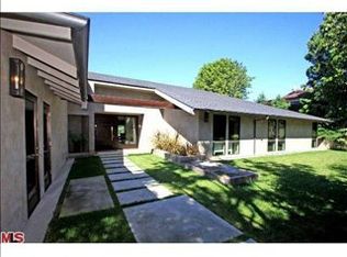 3701 Dellvale Pl, Encino, CA 91436