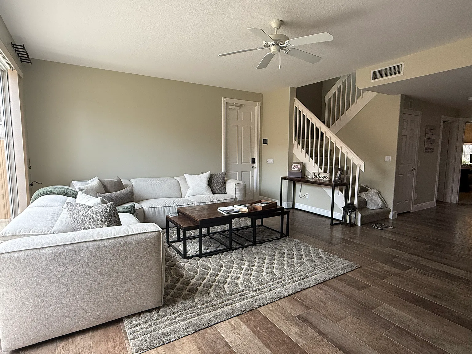 3 bed, 1868 sqft, $3,500 — Photo 2